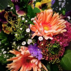 パンジーを使ったオシャレブーケ💐