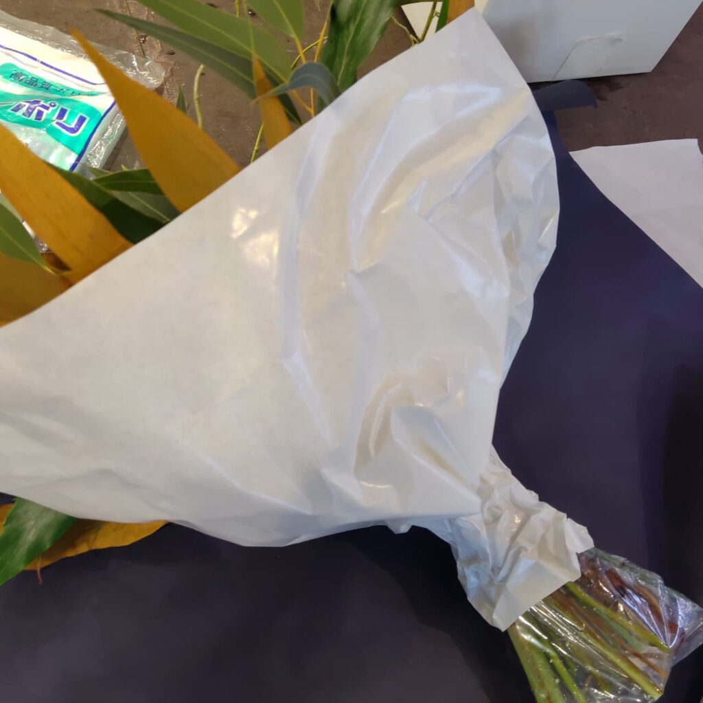 シミズガーデンのお花の定期便ブーケの作り方4