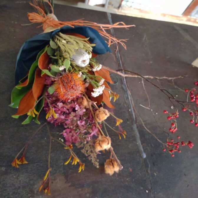 シミズガーデンの2021年10月のドライフラワースワッグ1