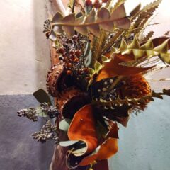 流木とドライフラワーのアレンジメント