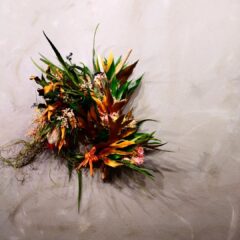 壁掛けのフラワーオブジェ
