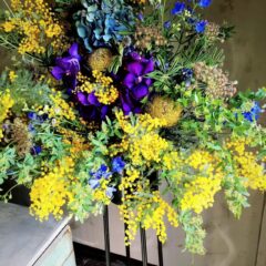 イエロー×ブルーのフラワースタンド