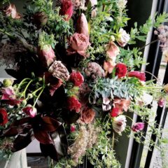 渋めカラーのお祝いフラワースタンド