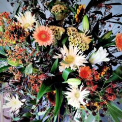 8月のお祝いフラワースタンド