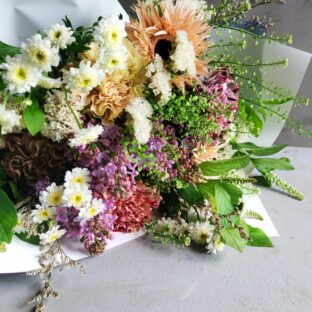 【アトリエお渡し】shimizu garden 母の日 季節のフラワーブーケ